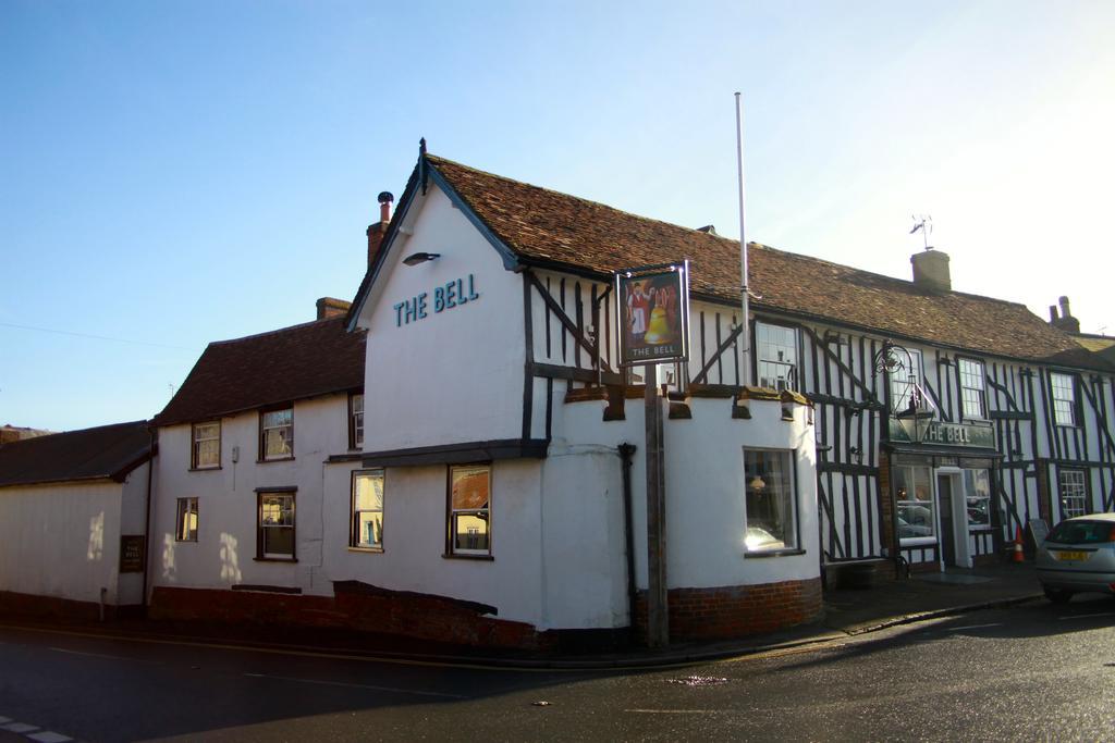 The Bell Hotel Клэар Экстерьер фото